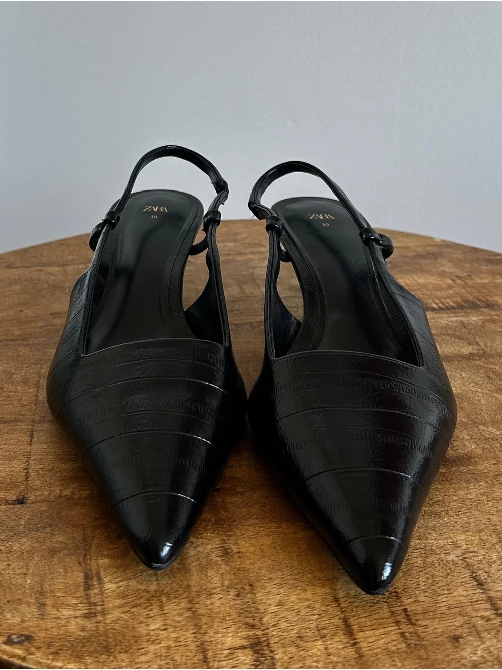 Zara elegant black